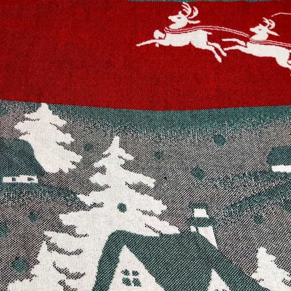 Reversible Vintage Woven Fringed Holiday Tapestry Sofa Blanket Throw - Picture 7 of 10